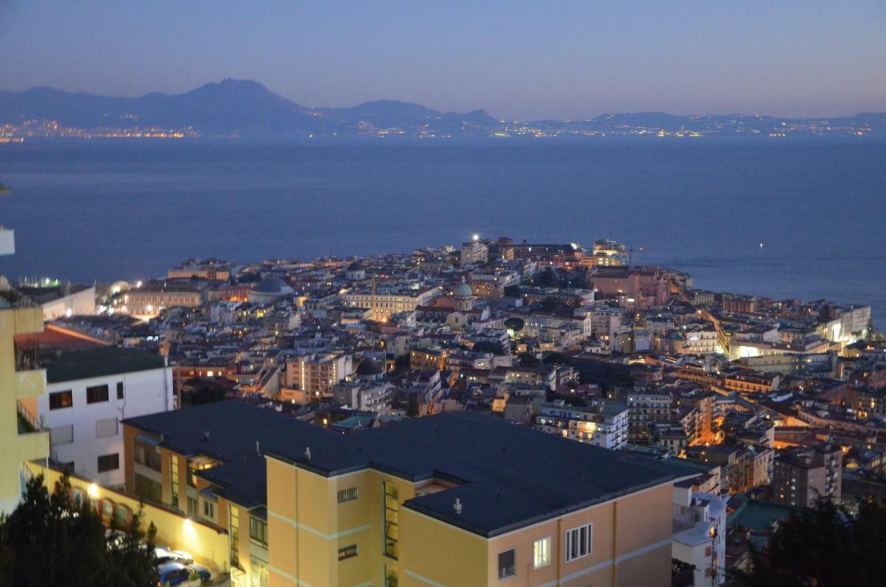 Appartamento Panoramico "Il Glicine" Napoli Eksteriør bilde